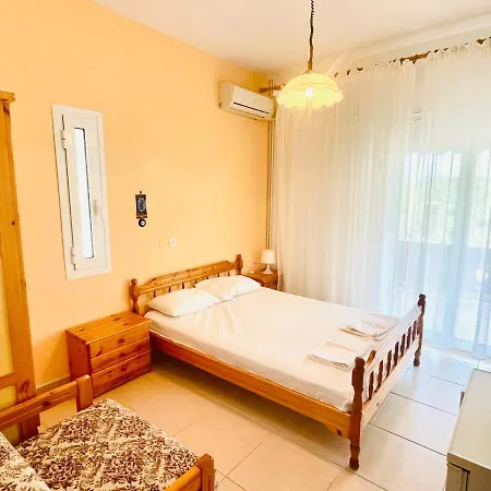 Achinora Guest house *