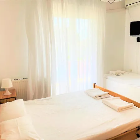 Achinora Guest house *