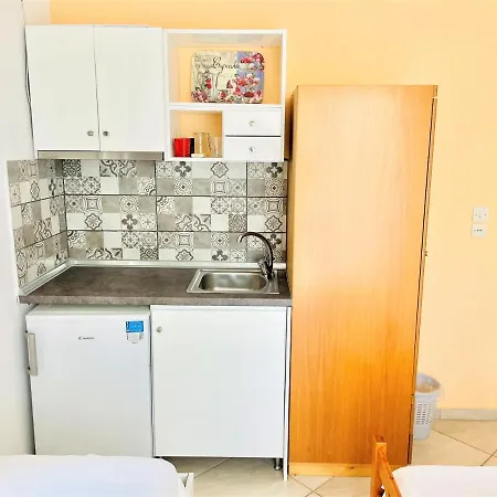 Achinora Guest house *